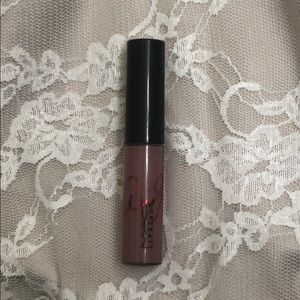 MAC Ariana Grande lipgloss